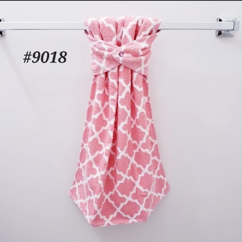 ❤️NEW!❤️ #9018 ■Pink & white LATTICE print Hang'N'Snap Hand Towel 🤍Select Snap